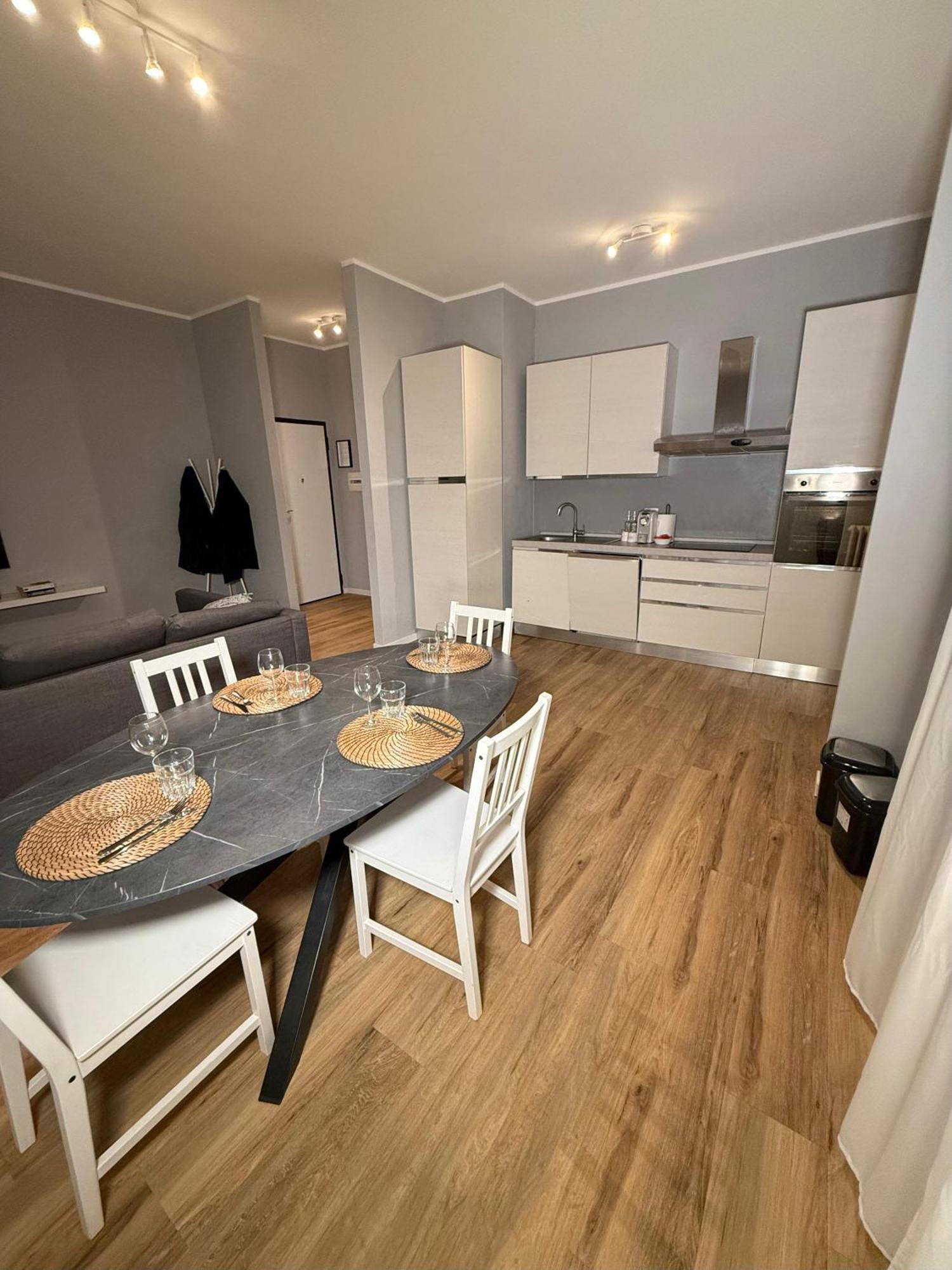 Casa Genny Διαμέρισμα Γκαλλαράτε Εξωτερικό φωτογραφία